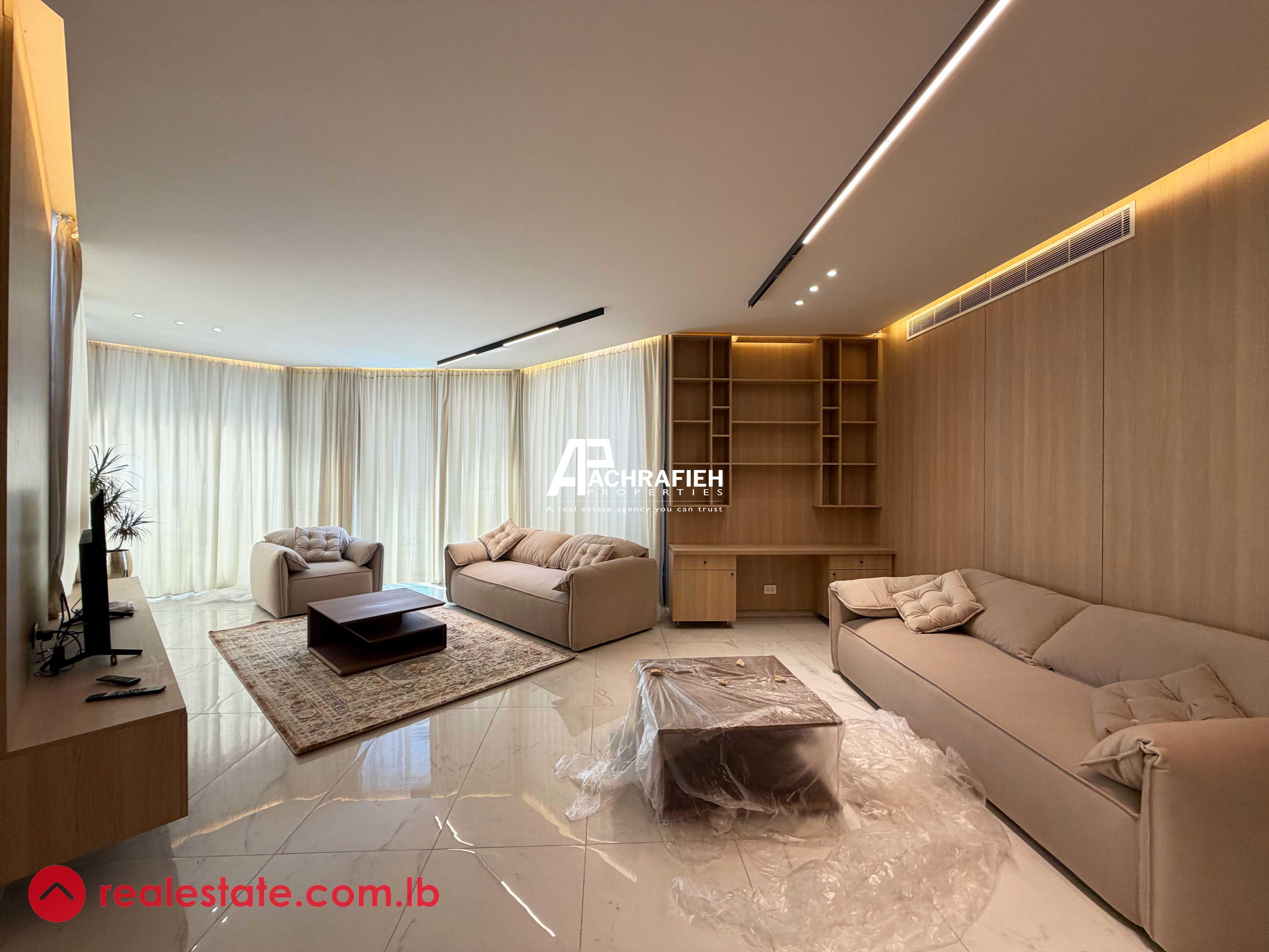 170 Sqm - Apartment For Rent in Achrafieh
