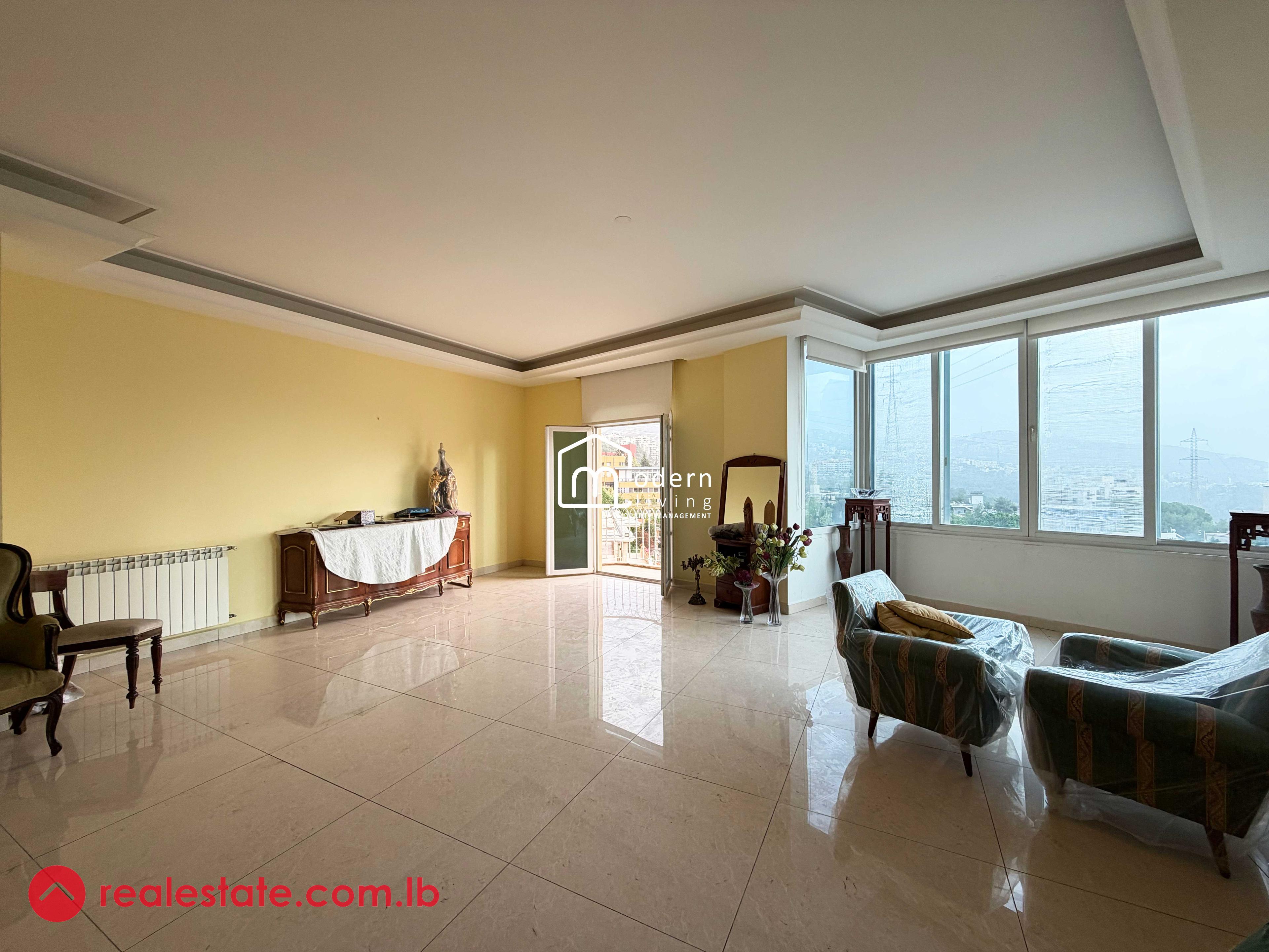 200 Sqm - Apartment for Sale in Mtayleb